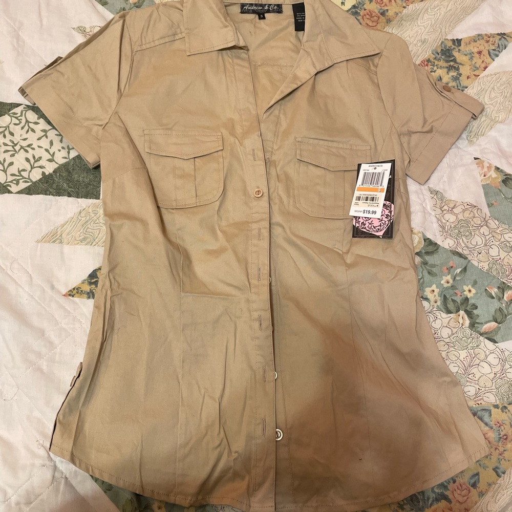 Andrew & Co Beige Short Sleeve Button Shirt